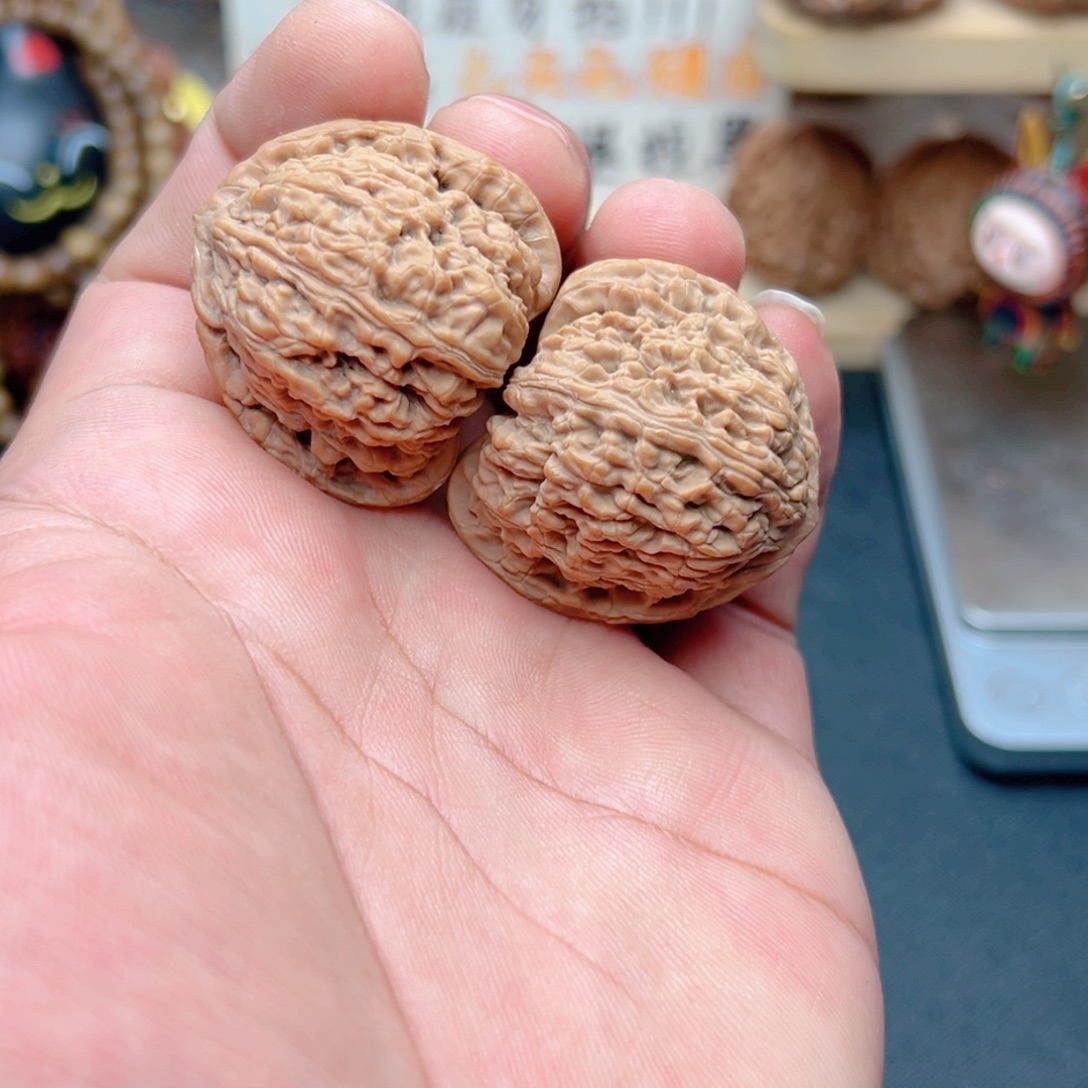 吊坠文玩核桃37尺密纹红玛瑙