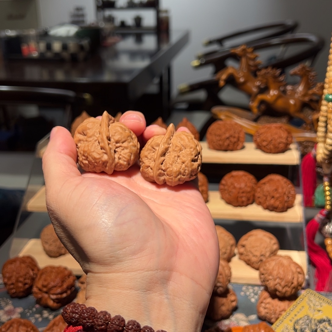 B***l吊坠文玩核桃蛤蟆佛肚