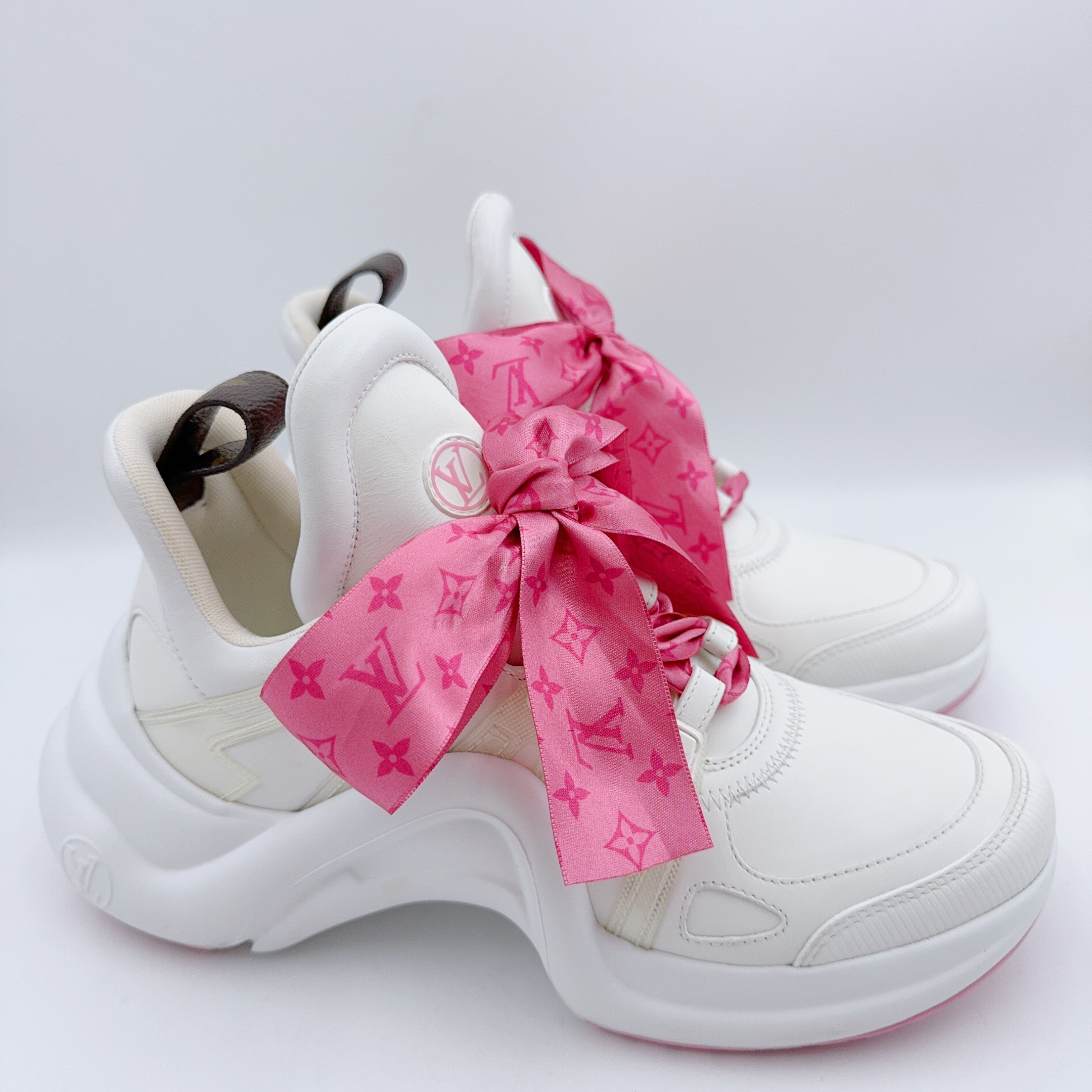 99新 LouisVuitton/路易威登 38.5码/粉色丝带拱桥老爹鞋/02198