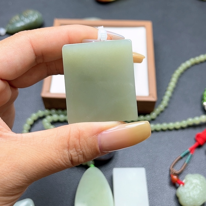 【闪购商品】和田玉未镶嵌颈饰喜*洋