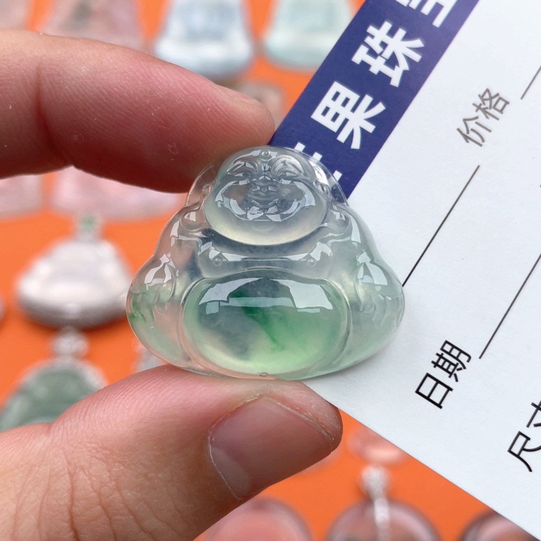 翡翠颈饰未镶嵌26.3/29.9/6.8