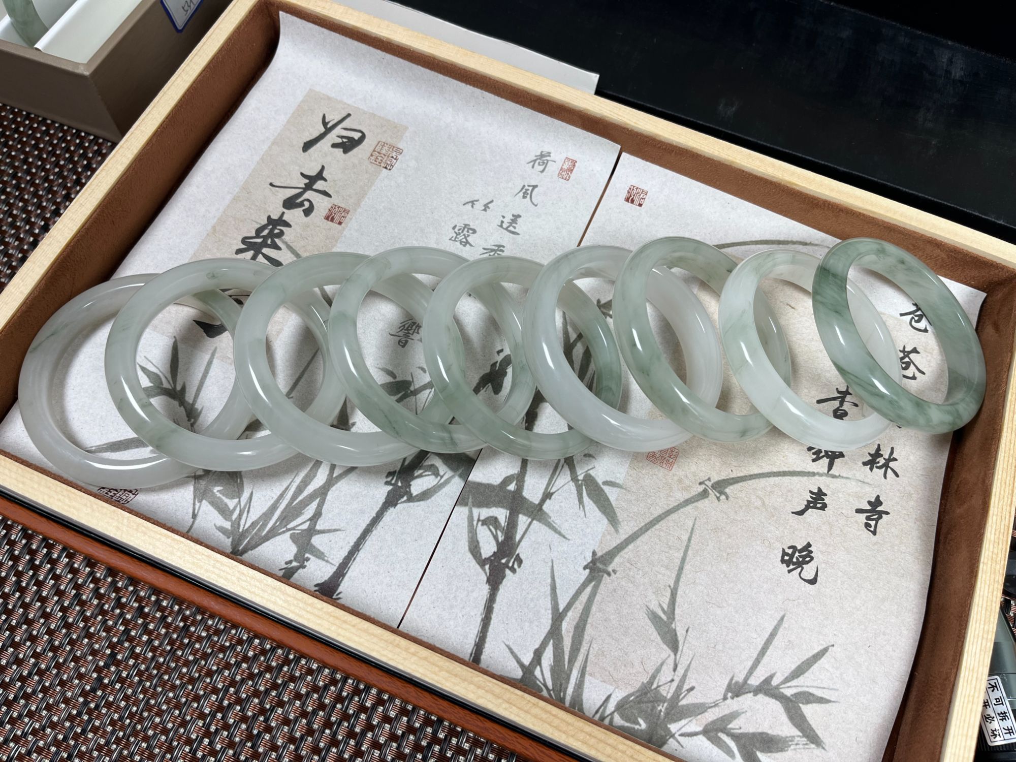 甜美风天山翠 少女女款玉镯