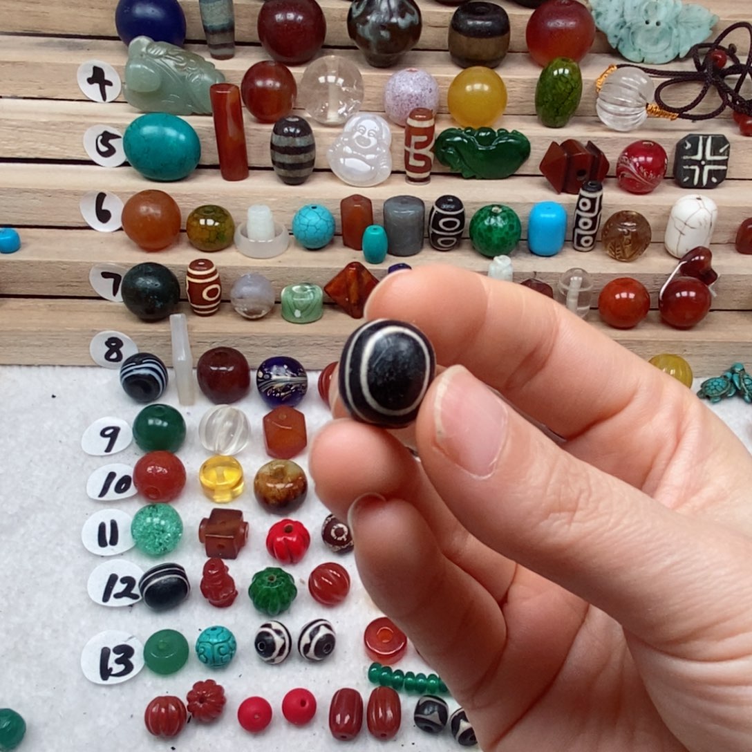 未镶嵌颈饰玛瑙/玉髓钝*