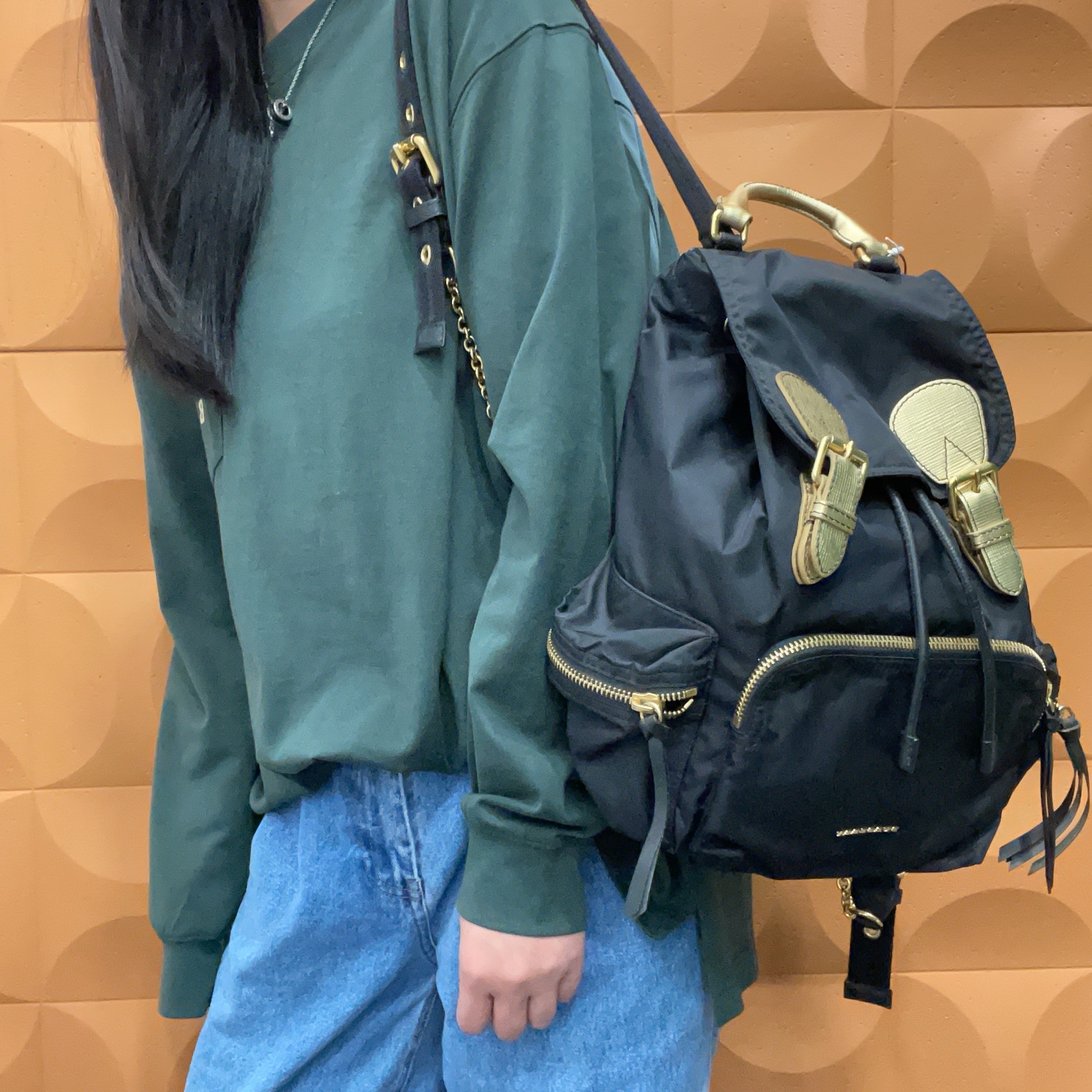 95新 BURBERRY/博柏利 【KK】 77 1132 黑色金扣尼龙双肩包