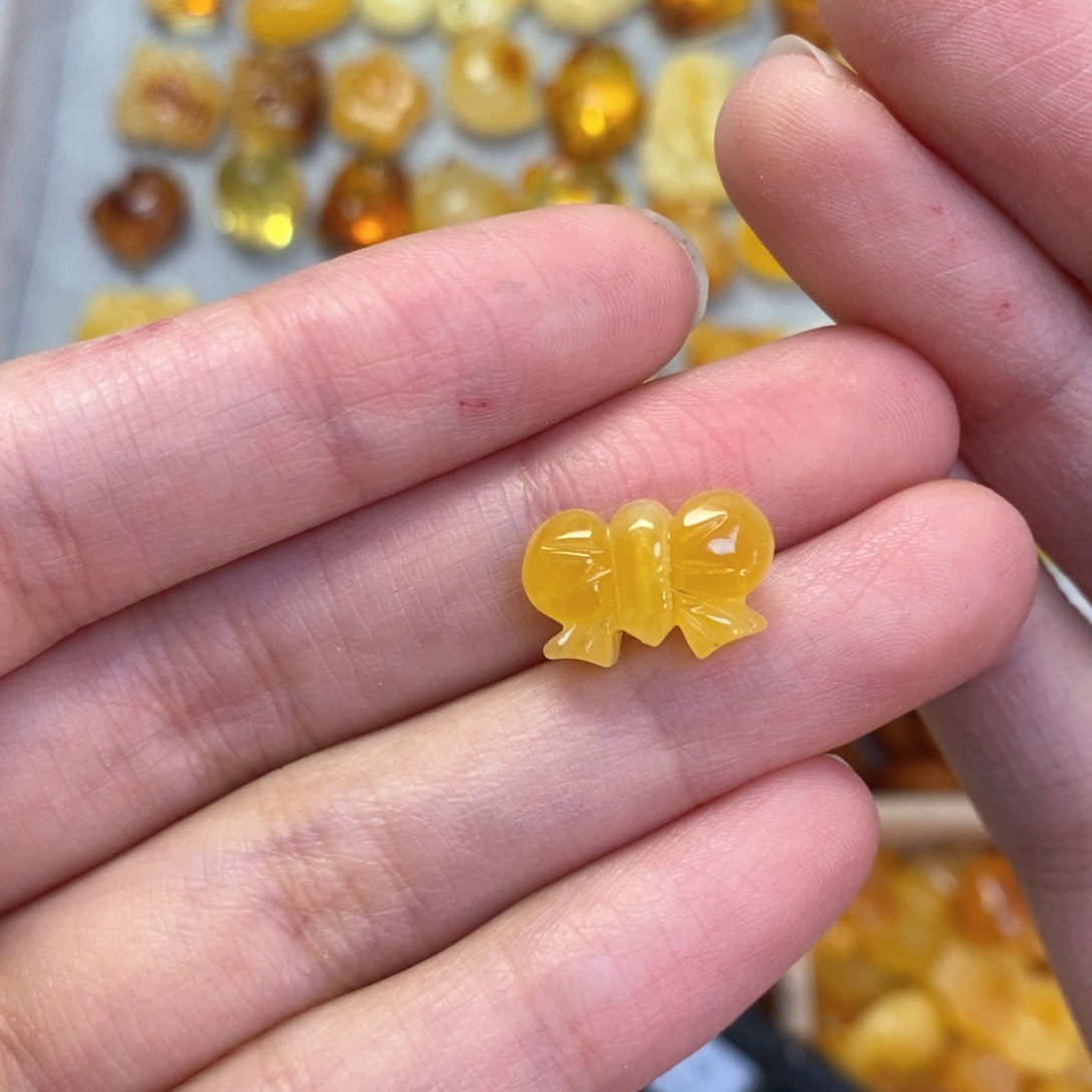 蜜蜡颈饰未镶嵌蝴蝶结