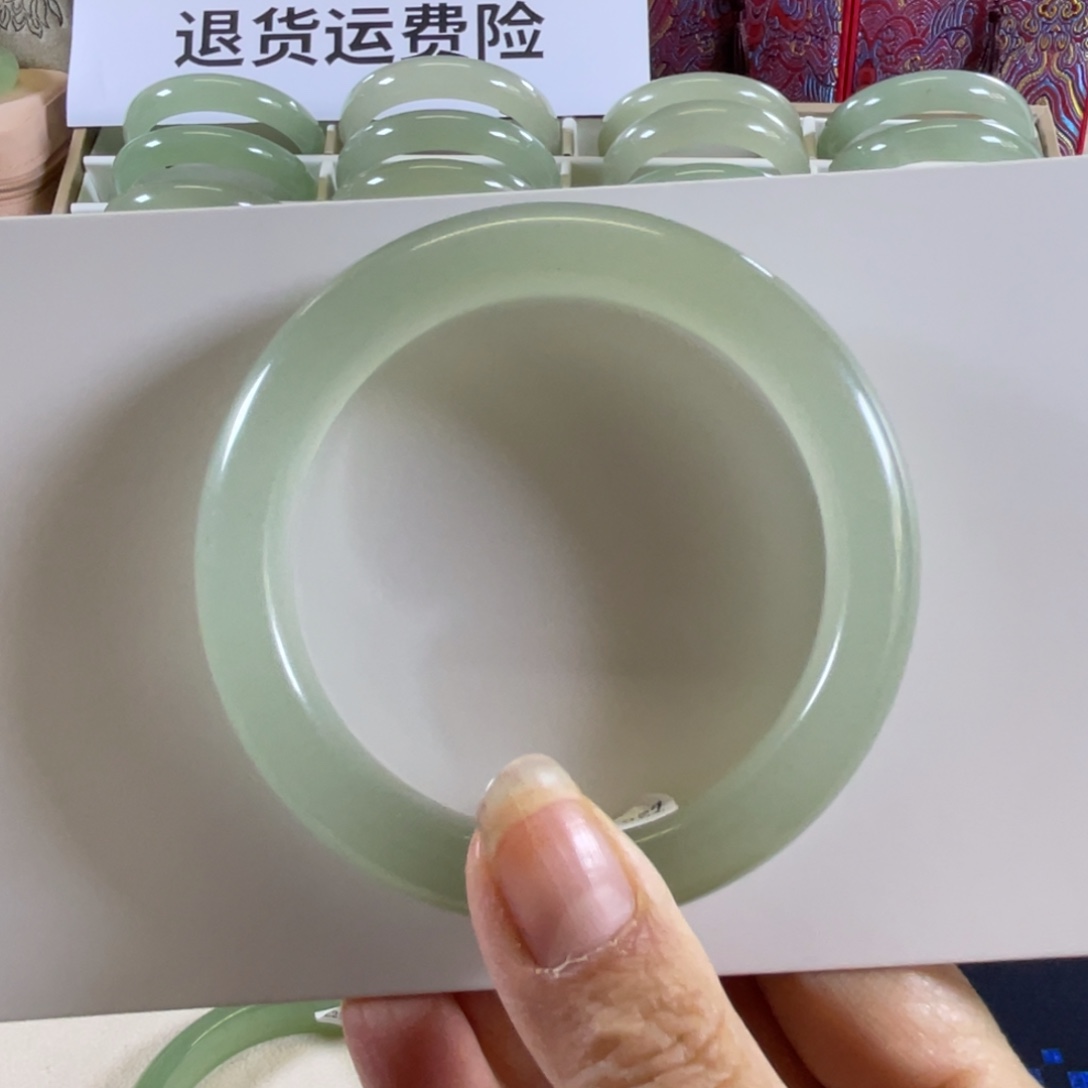 东陵石未镶嵌手镯58