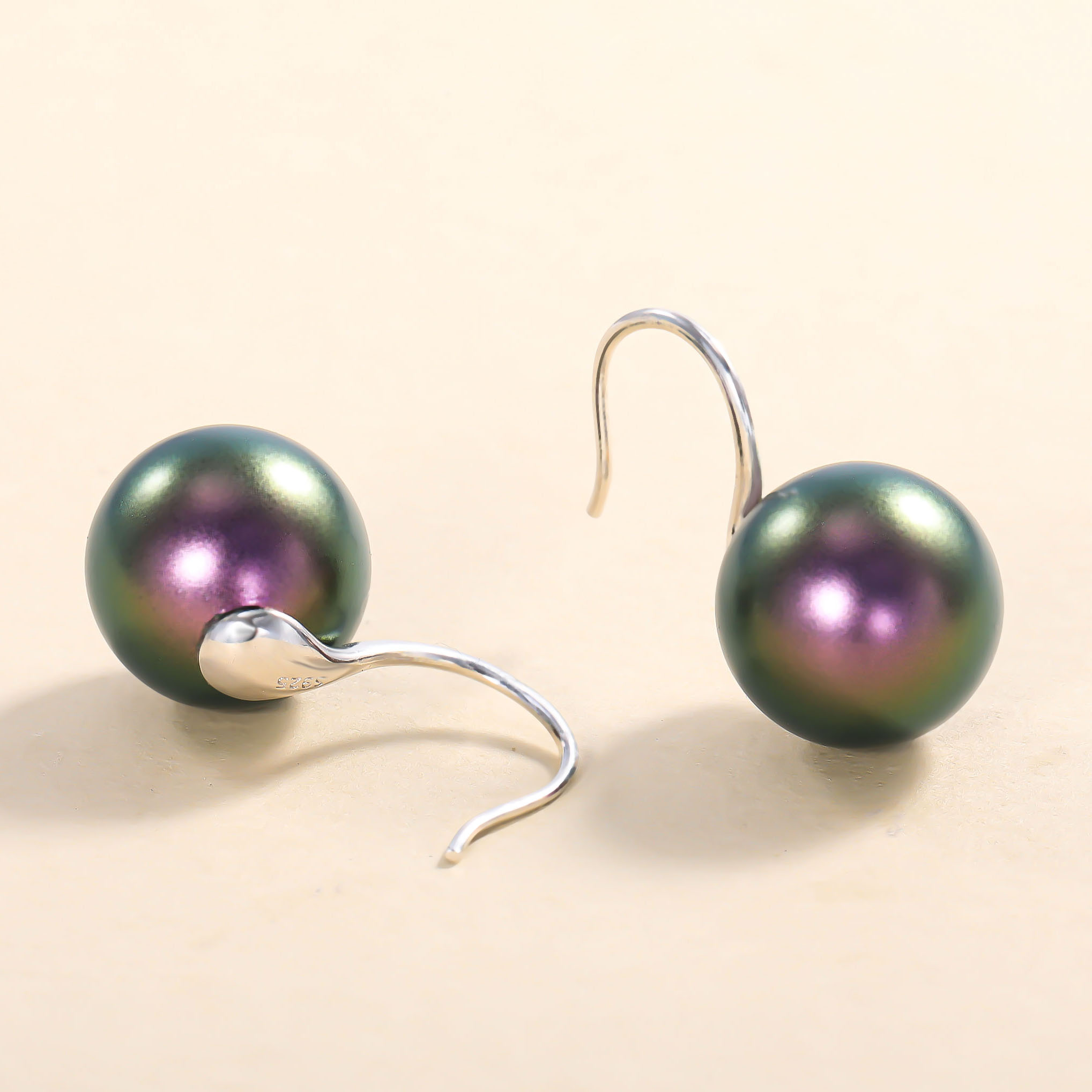 925银耳饰  ——木木（M599）纯银溪地色高跟鞋耳环珠珠12毫米