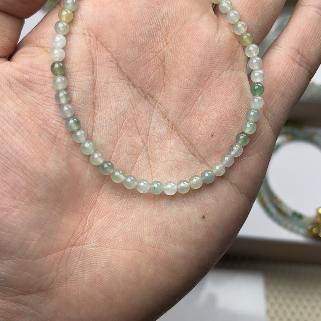 翡翠未镶嵌颈饰122