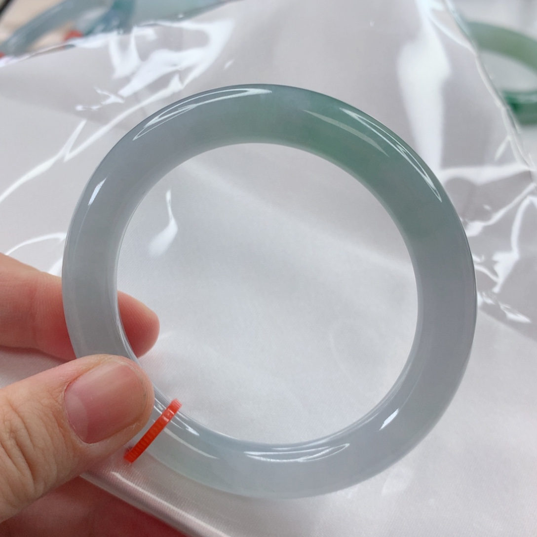 翡翠未镶嵌手镯圈口53.2