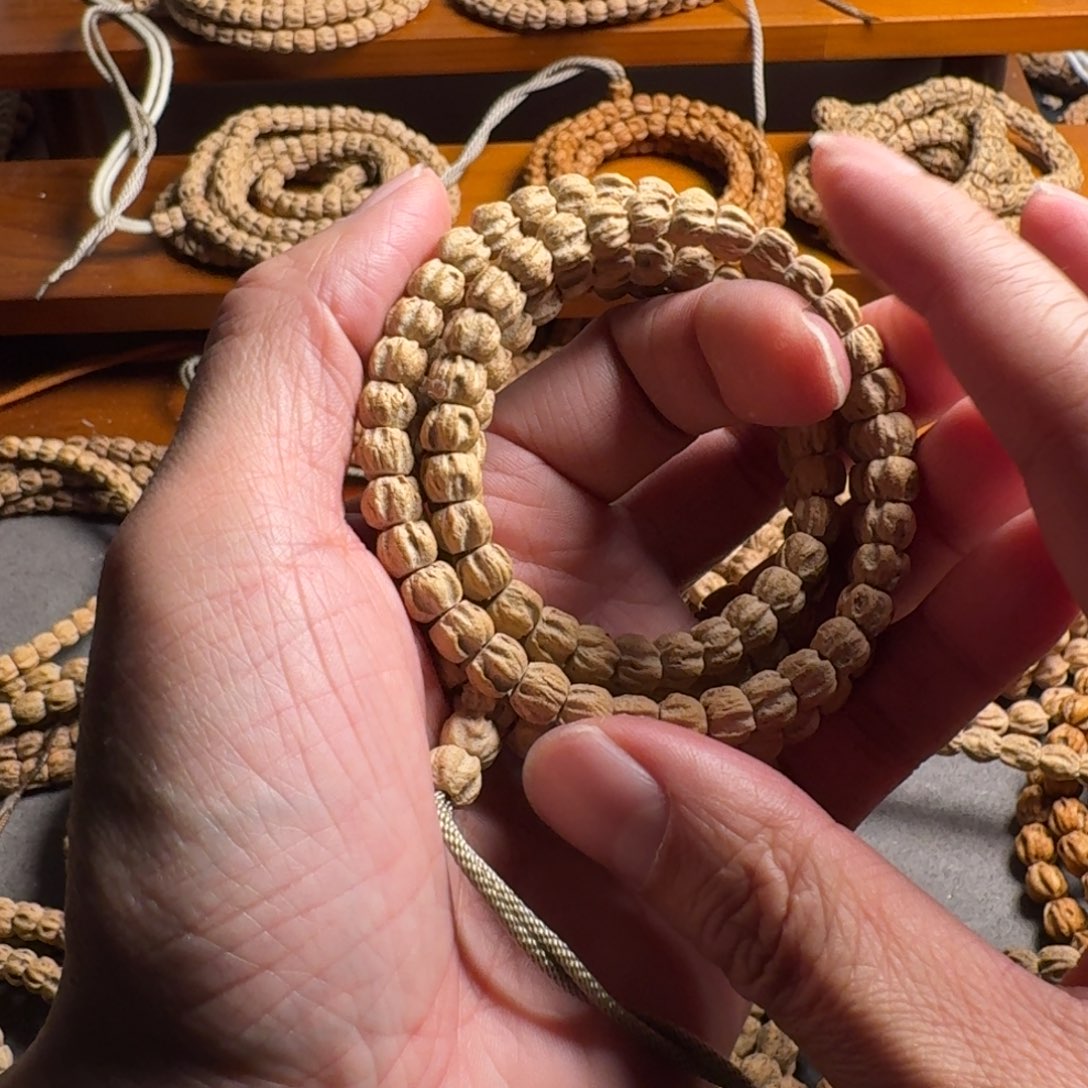 柏香籽/百香籽手串7毫米毕业