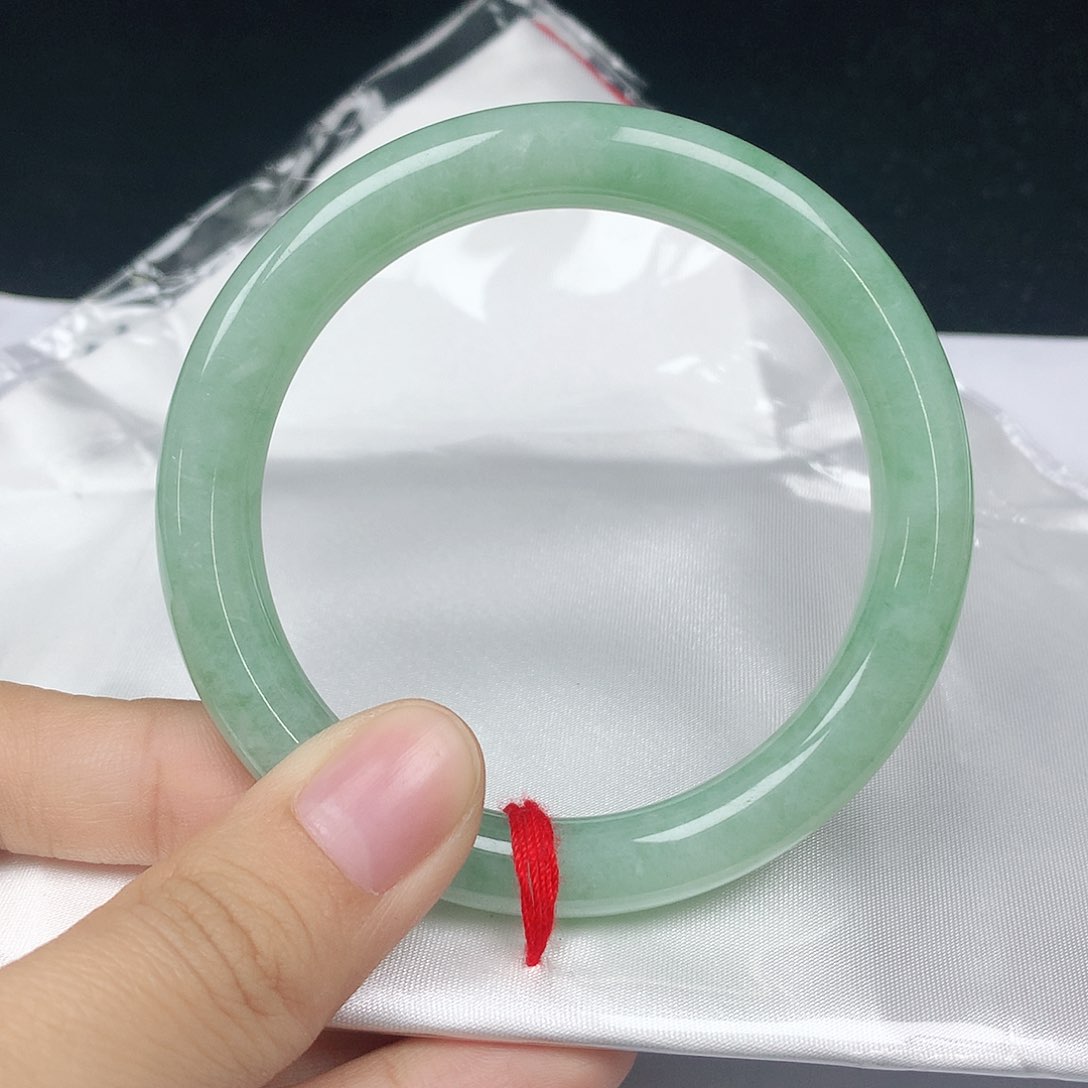 翡翠手镯未镶嵌8025圆