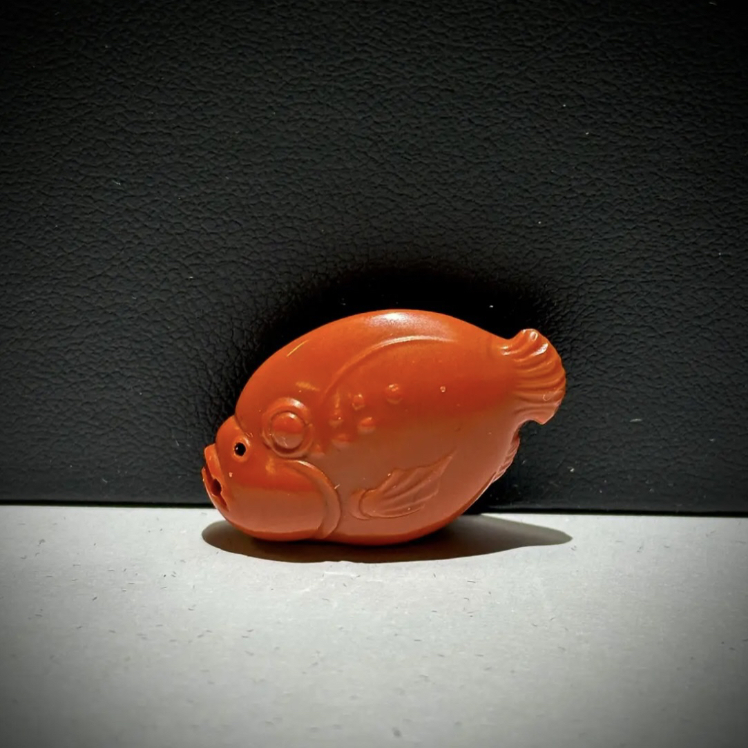 川料原矿南红金鱼吊坠