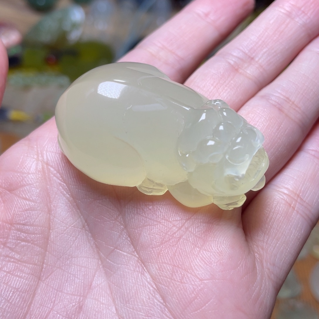 蛇纹石玉手把件未镶嵌咻*哥