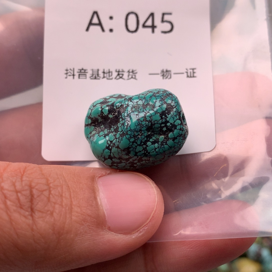 绿松石未镶嵌随形
