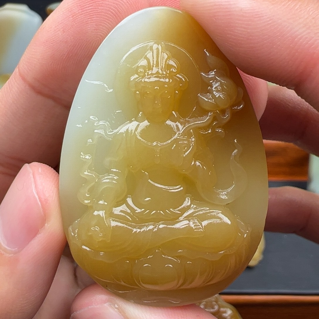 和田玉（糖玉）颈饰未镶嵌存***无