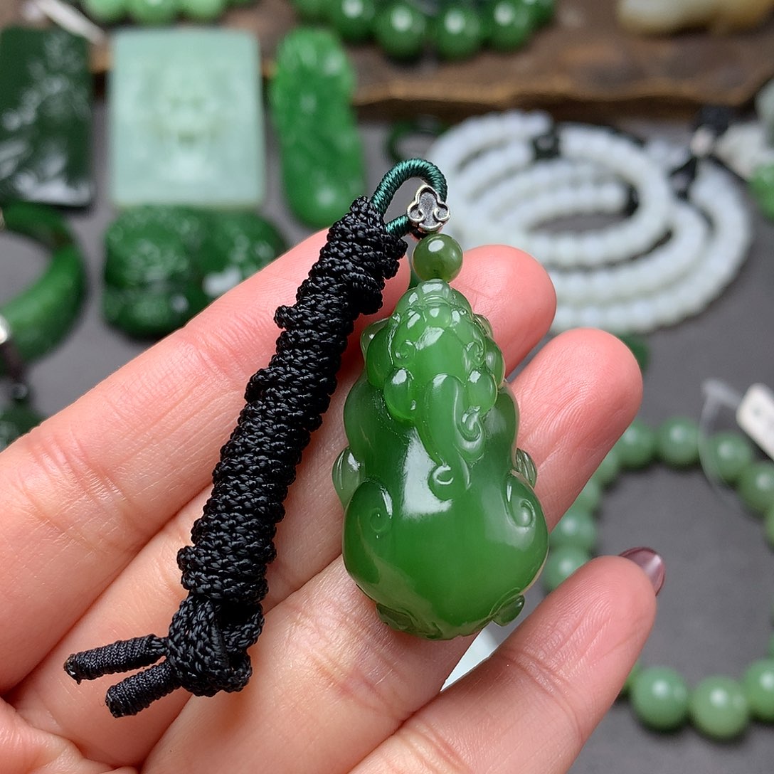 和田玉颈饰未镶嵌菟****˖