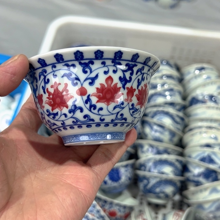 瓷片白青花釉里红缠枝莲压手杯全品
