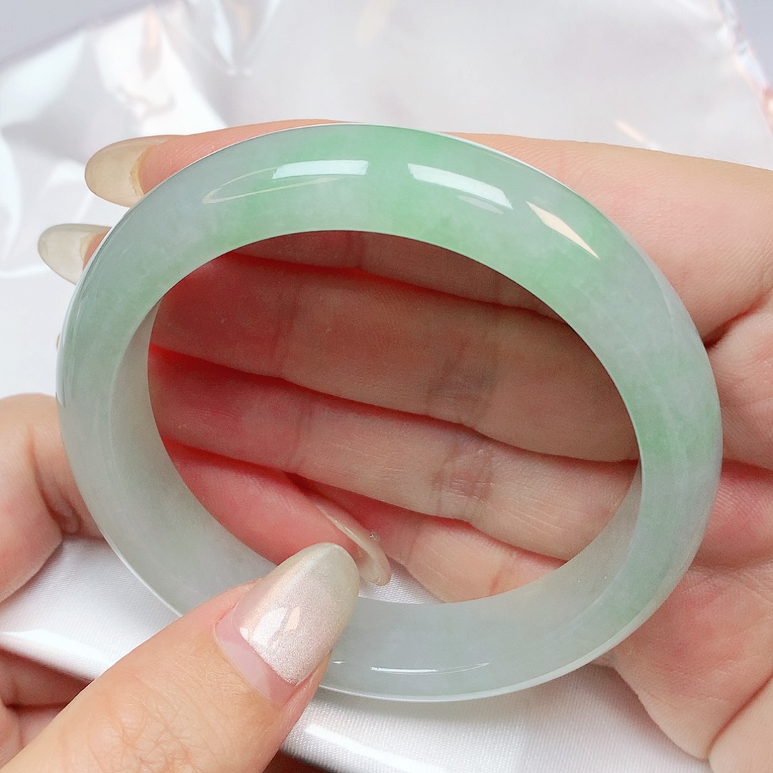 翡翠手镯未镶嵌抖音350