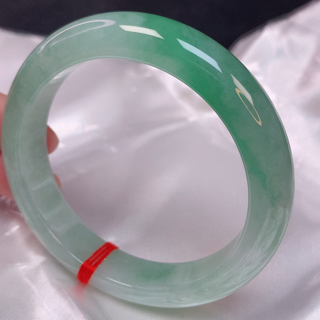 翡翠手镯未镶嵌?****?58 翡翠手镯