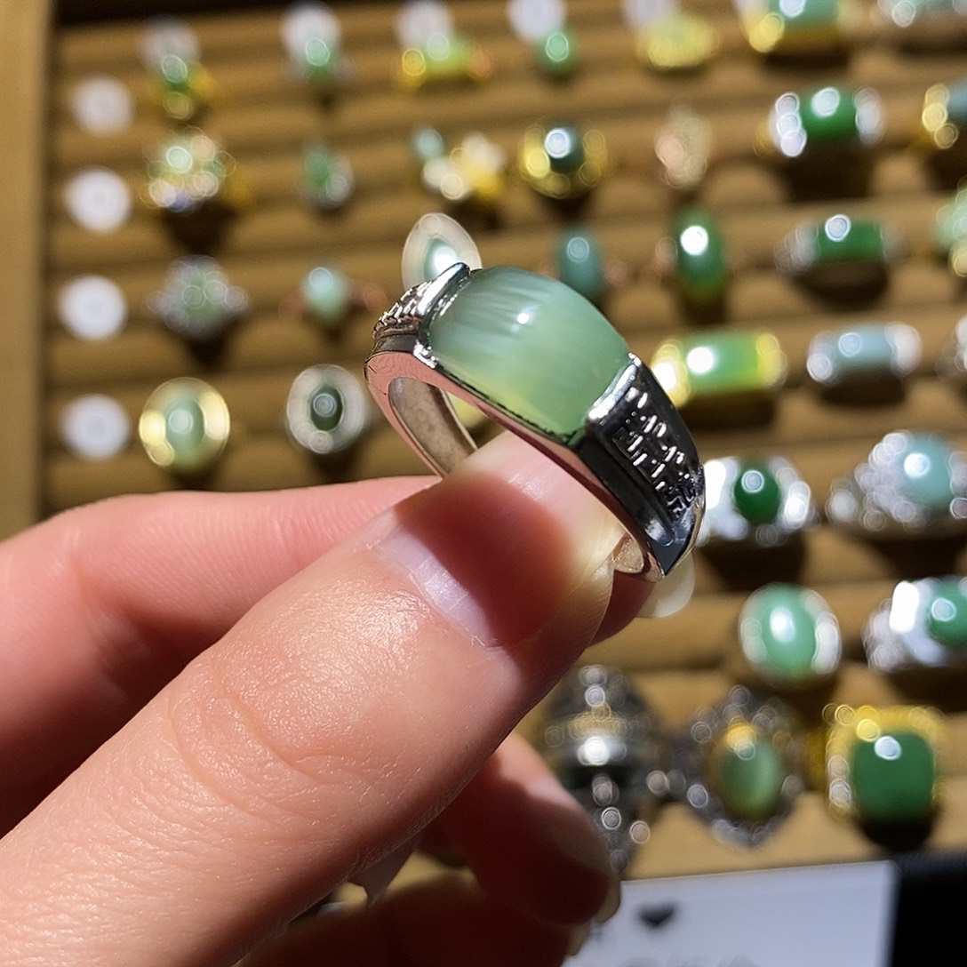 和田玉未镶嵌戒指