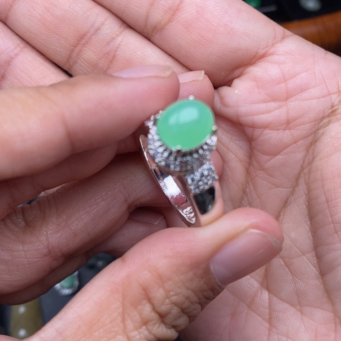 【闪购商品】翡翠耳饰未镶嵌我要