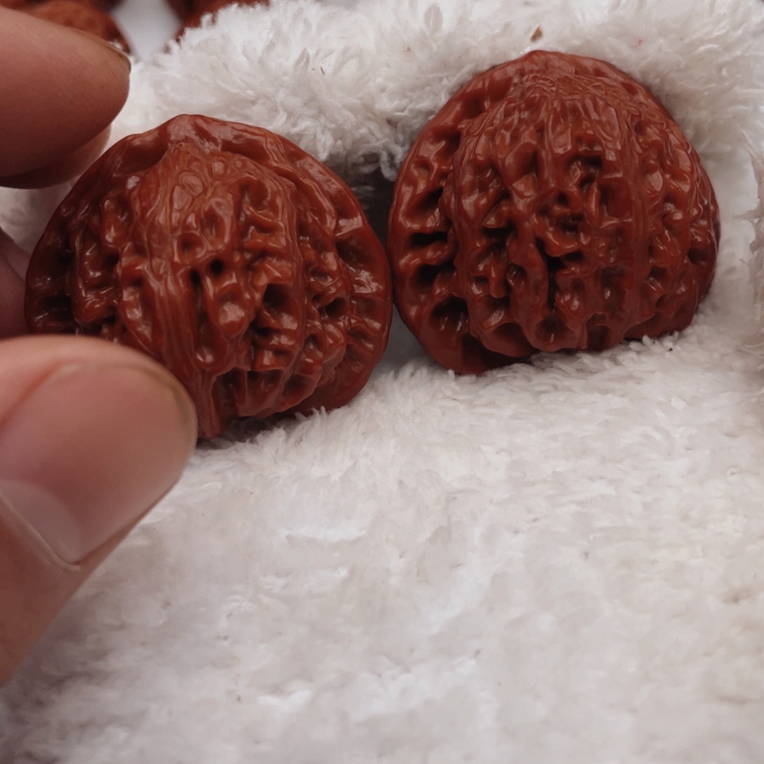 玛***丽文玩核桃吊坠39宫灯