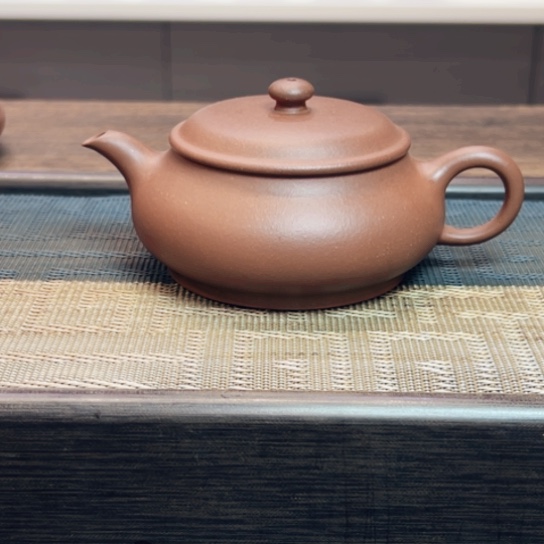 茶壶紫砂黄龙山原矿红皮龙半手工（150一170 cc)