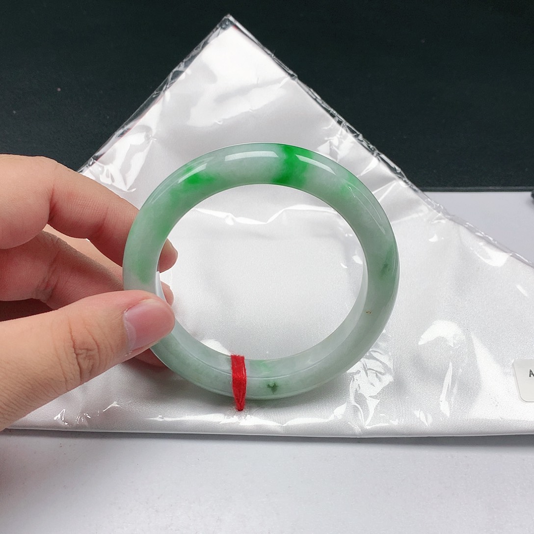 翡翠手镯未镶嵌翡翠336