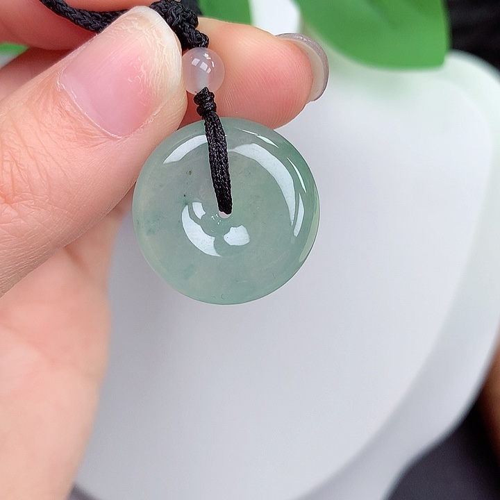 颈饰未镶嵌翡翠21.8-5.7mm