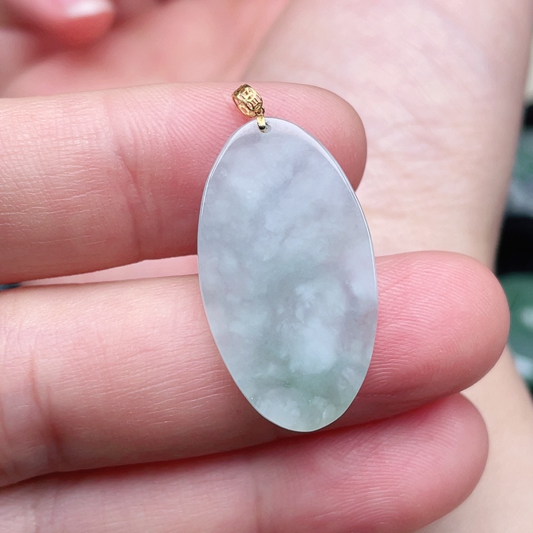 翡翠未镶嵌颈饰无事牌