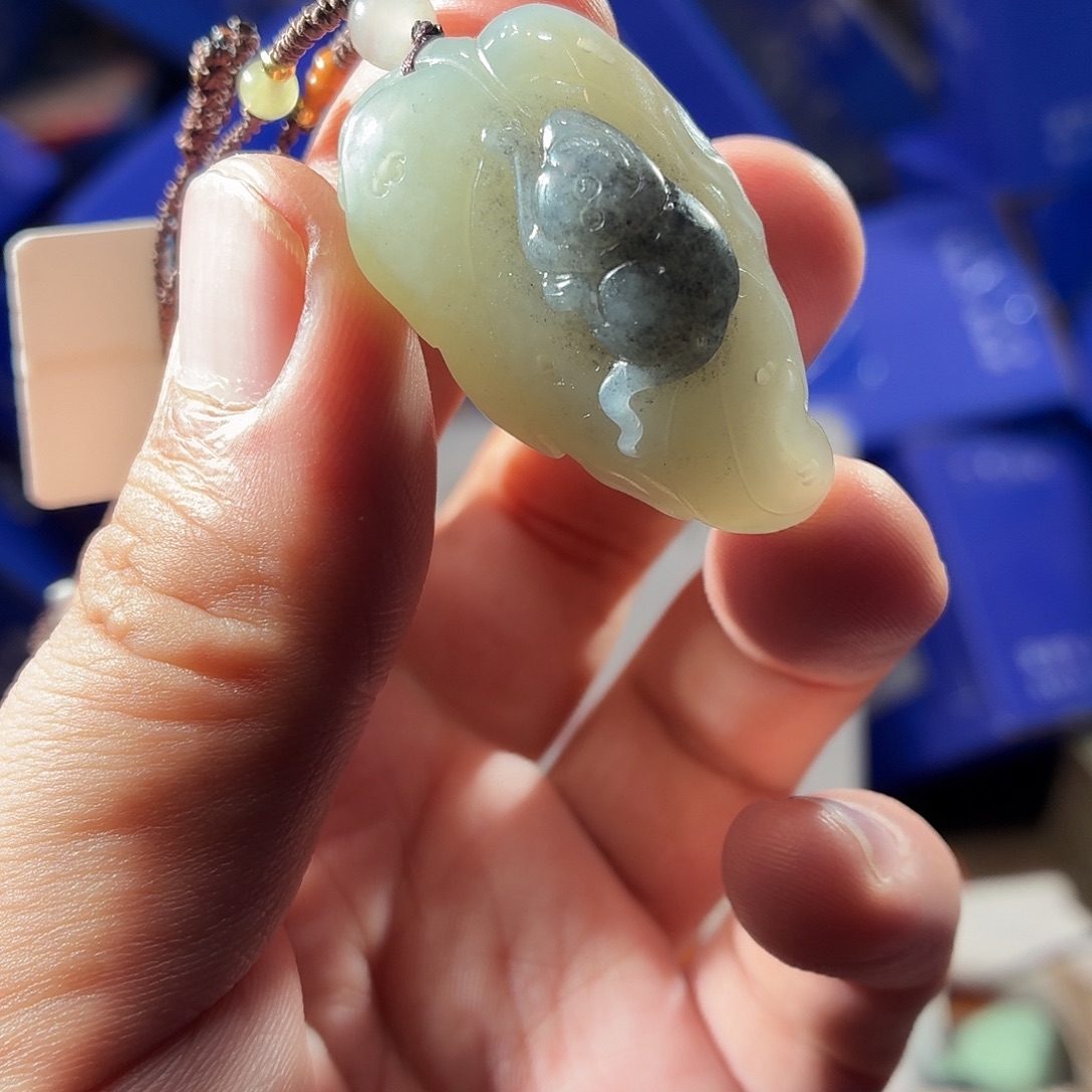 和田玉（糖玉）未镶嵌颈饰