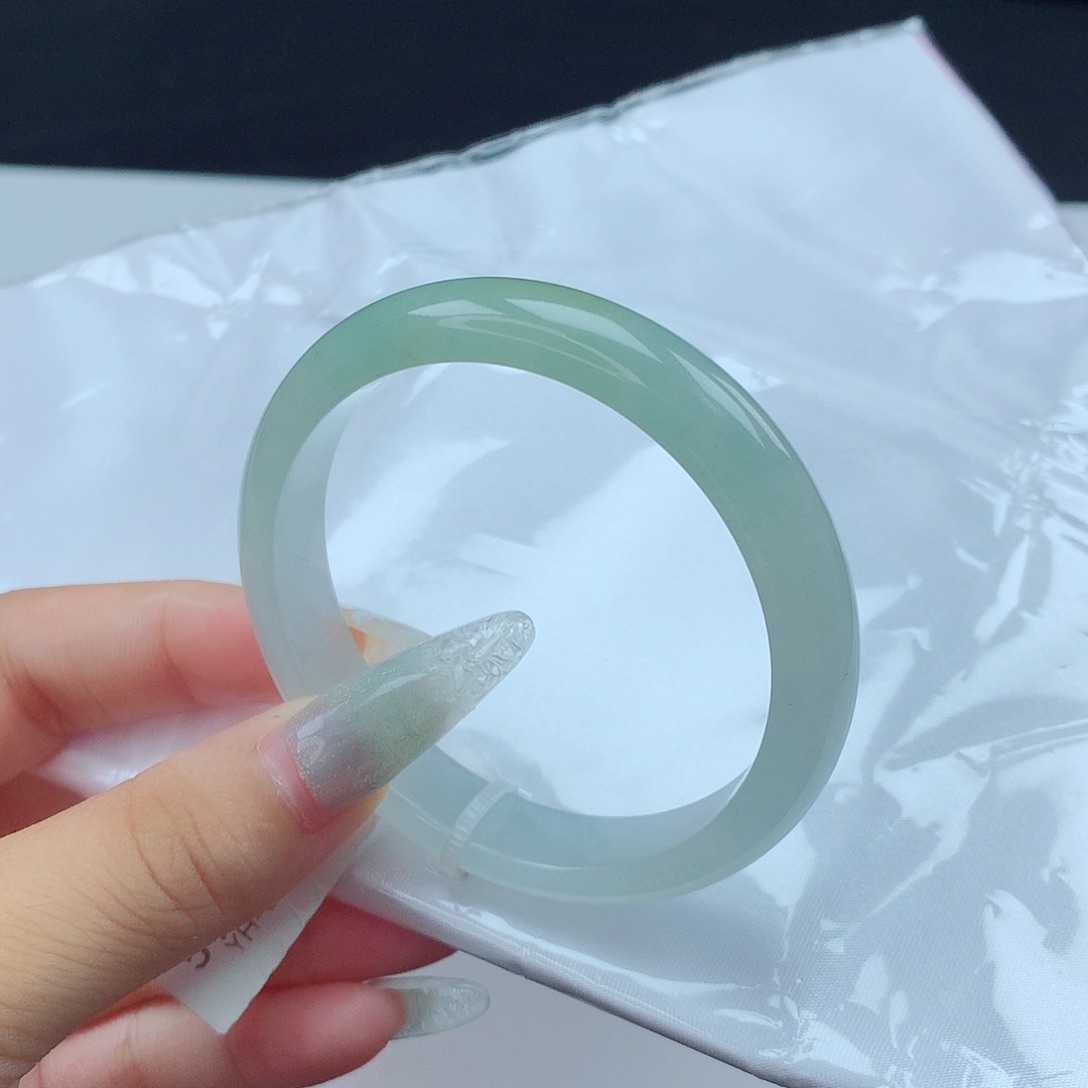 翡翠手镯未镶嵌1号