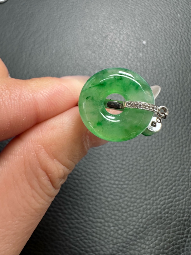 天然缅甸A货翡翠18k金镶嵌戒指