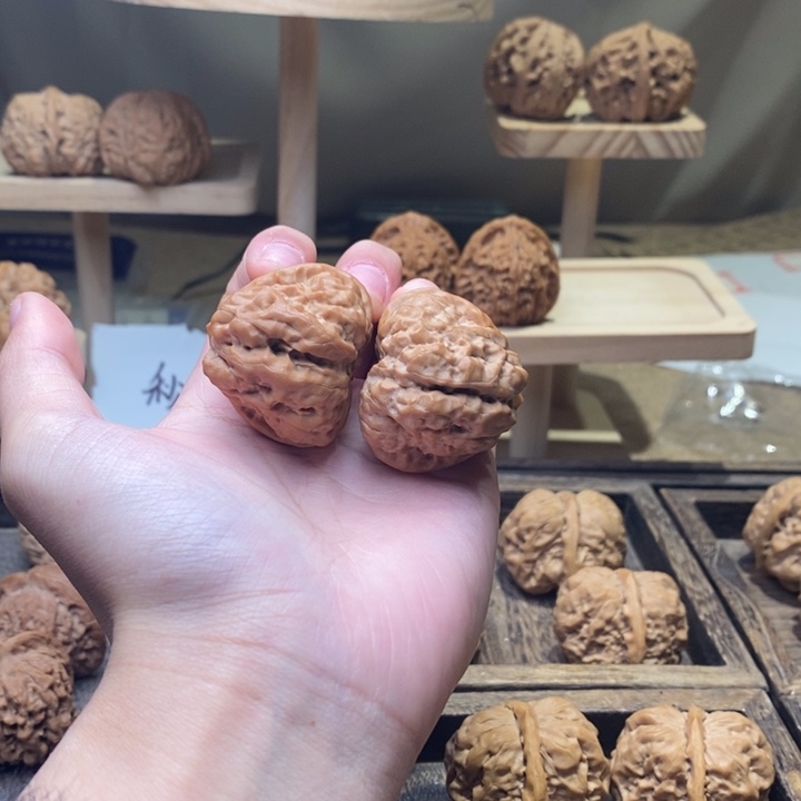 文玩核桃吊坠三角蛙38