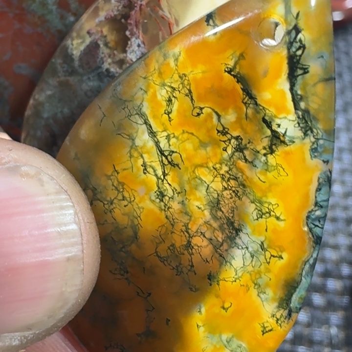 无***色玛瑙/玉髓未镶嵌颈饰