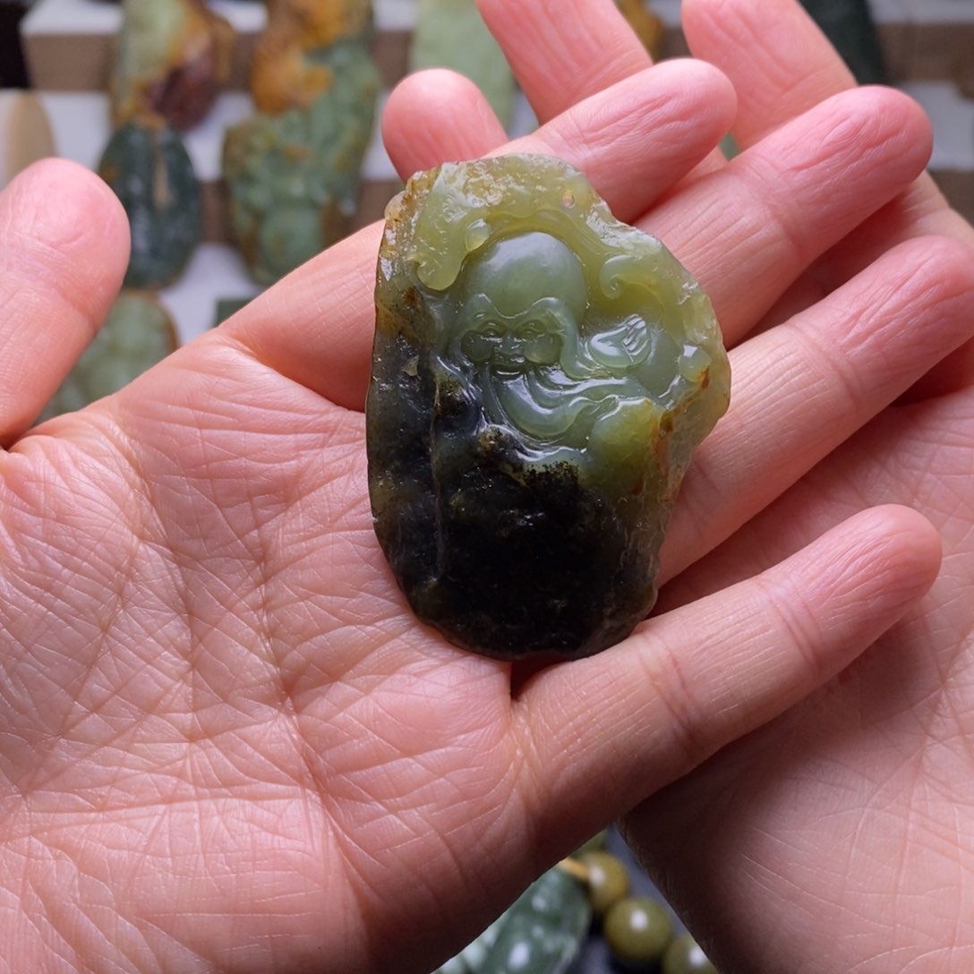 岫岩河磨玉（透闪石质玉）挂件未镶嵌