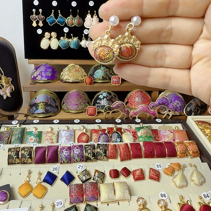 琉璃纯铜合金红色耳钉