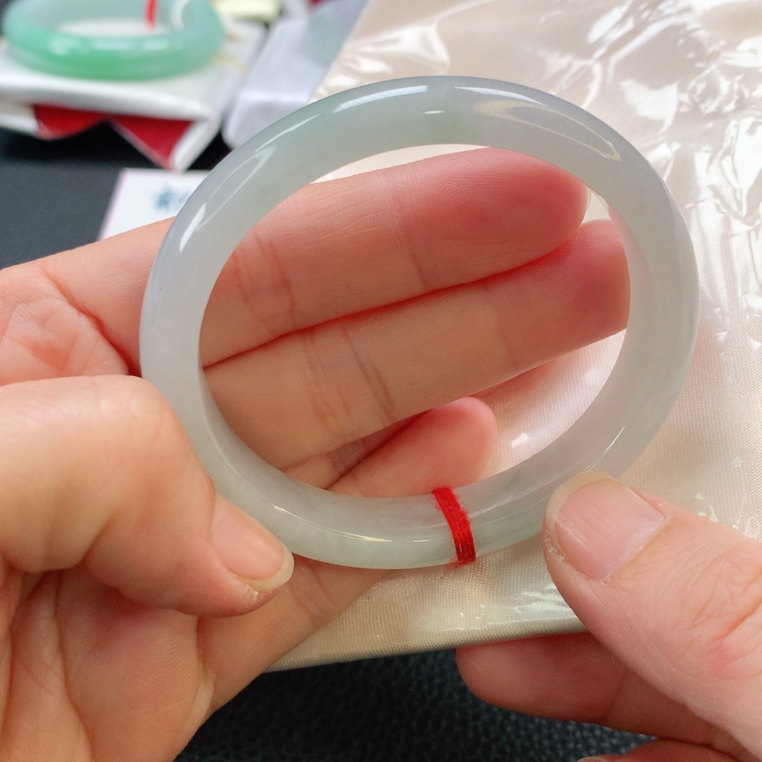 翡翠手镯未镶嵌56.8贵妃