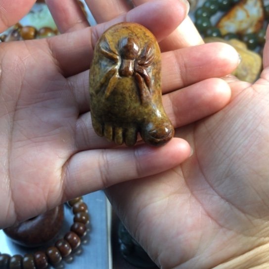 岫岩河磨玉（透闪石质玉）未镶嵌把件