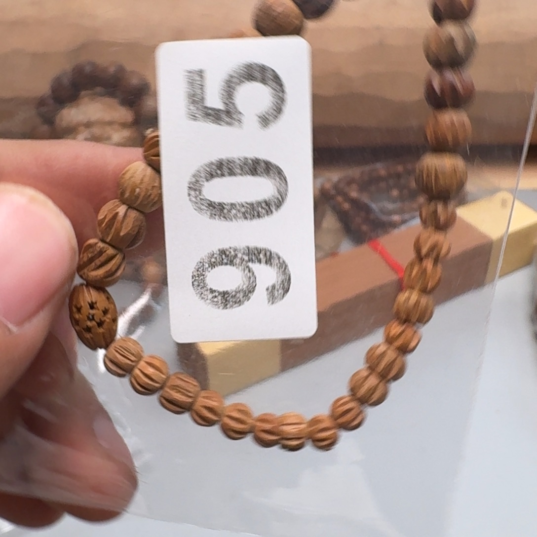 檀香木其他瑕疵品