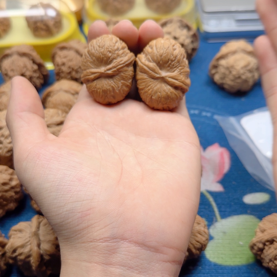 文玩核桃吊坠元宝42