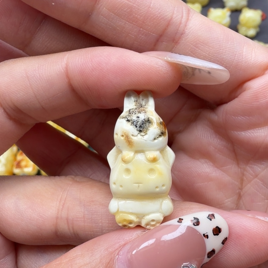 琥珀未镶嵌裸石蜜蜡