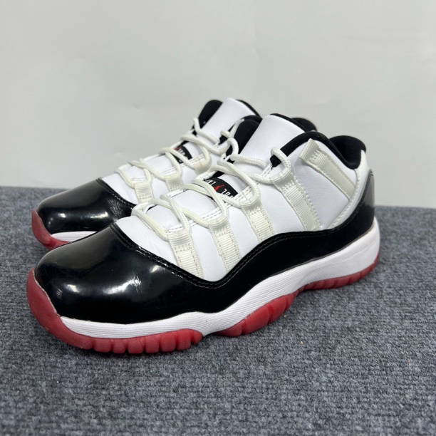 37.5码 95新 公价1409 AJ11 二手 漆皮 康扣 低帮 儿童 黑红