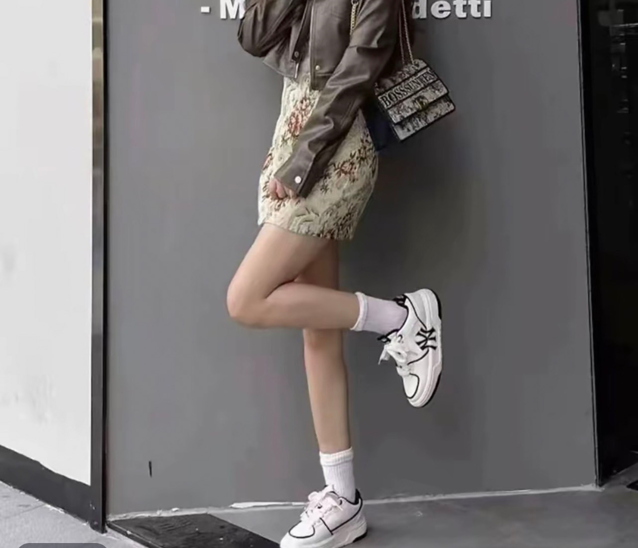 《商场专柜撤柜》经典百搭情侣款鞋子36.5-44