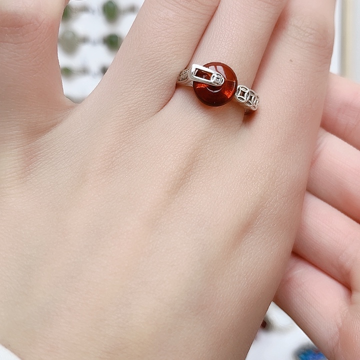 血珀戒指银S925镶嵌天然