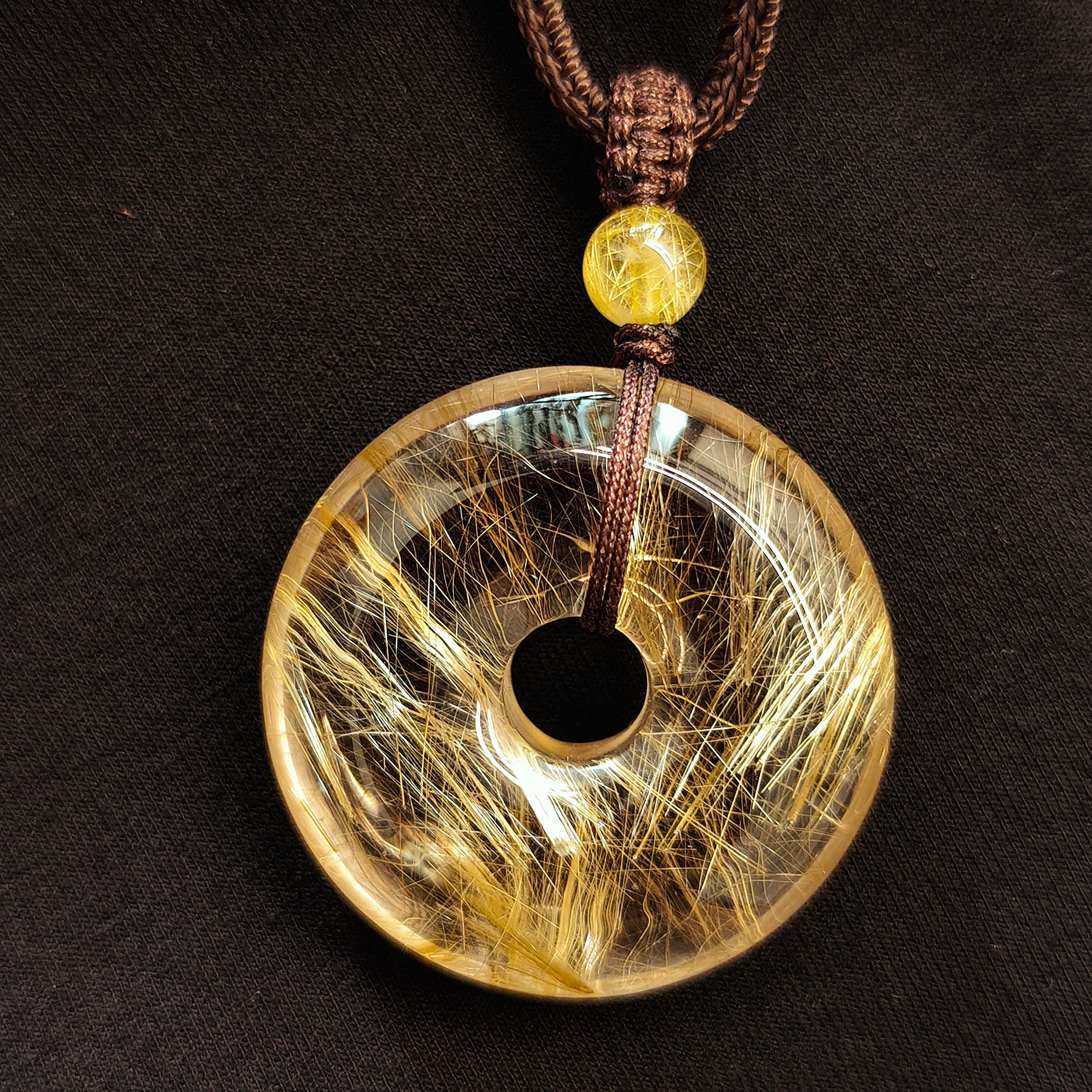 天然水晶发晶平安扣吊坠，晶体通透，尺寸37.5*12mm，30克