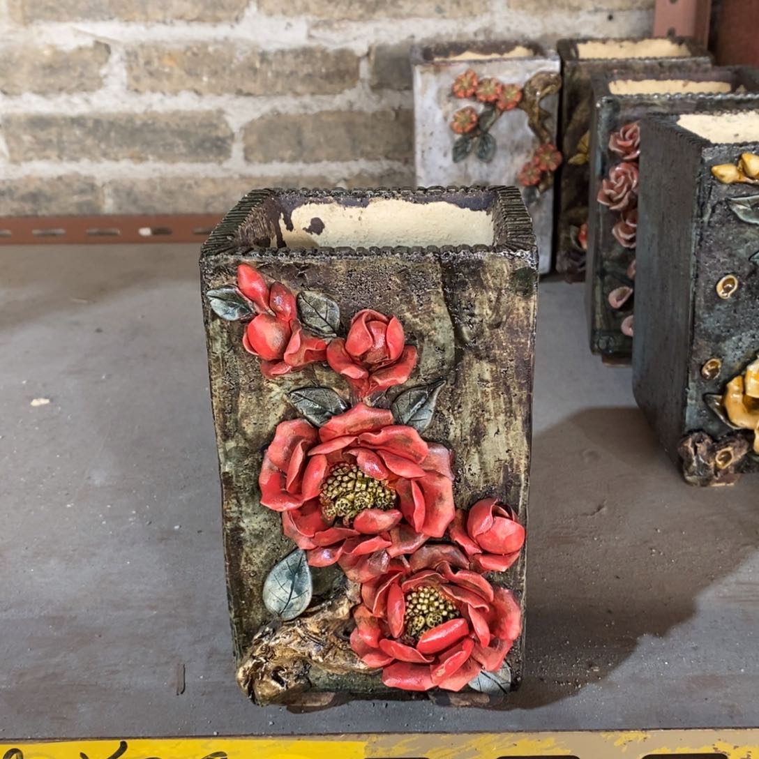 红陶青藤花器多肉花盆