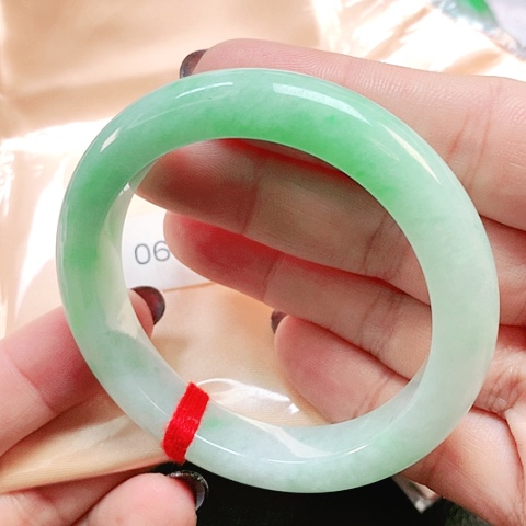 未镶嵌手镯翡翠M****）正圈0678