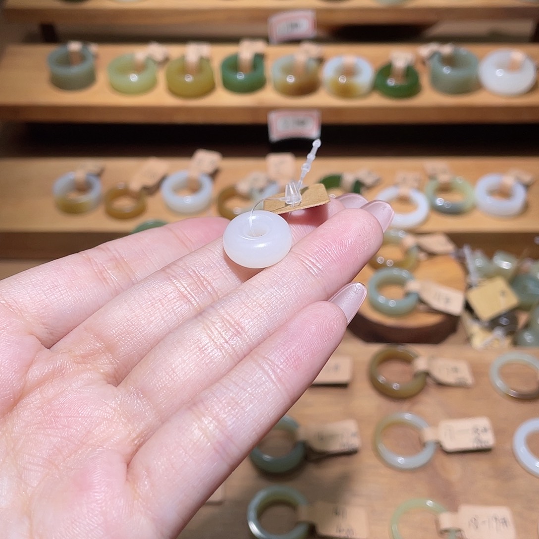 和田玉未镶嵌戒指101