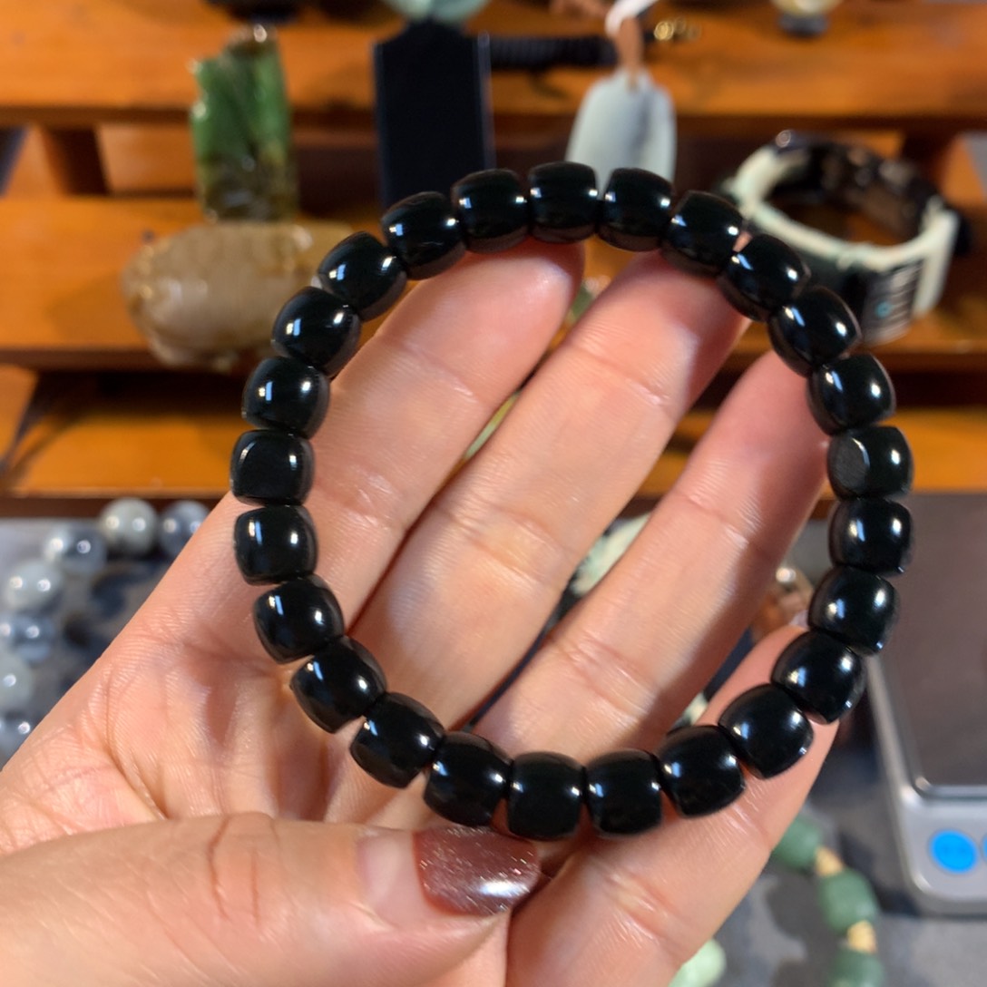 和田玉（糖玉）颈饰未镶嵌凡*